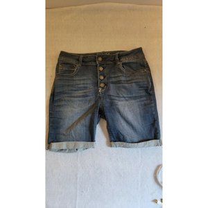 Wallflower Junior Sz 5 denim jean Bermuda Shorts 4 button 28x6.5 rolled hem